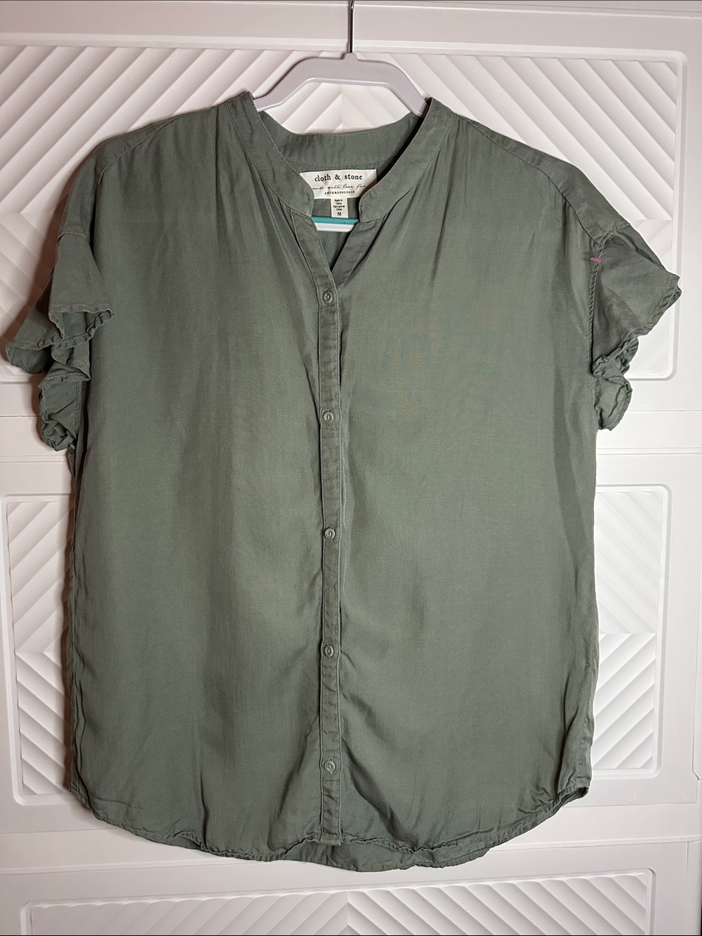 Cloth &Stone by Anthropologie Sage Green Short-Sleeve Button-Down Blouse